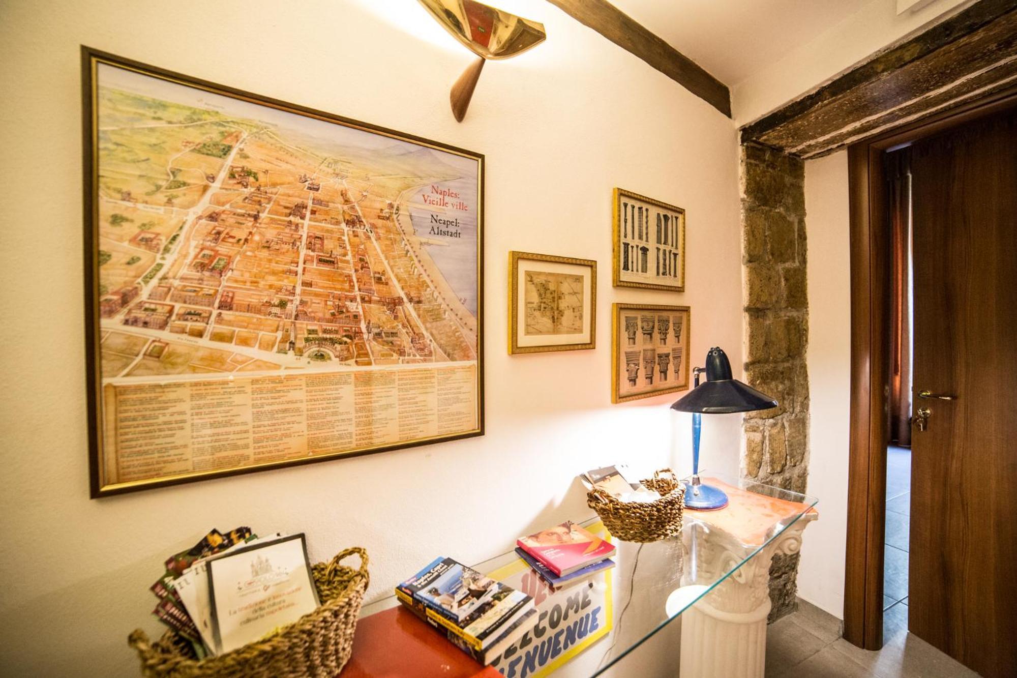Colonna Bed Bed & Breakfast Naples Exterior photo