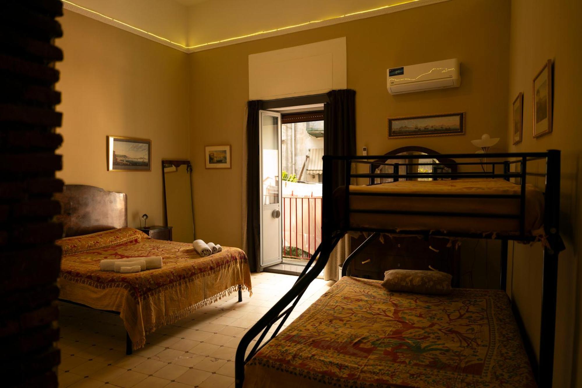 Colonna Bed Bed & Breakfast Naples Exterior photo
