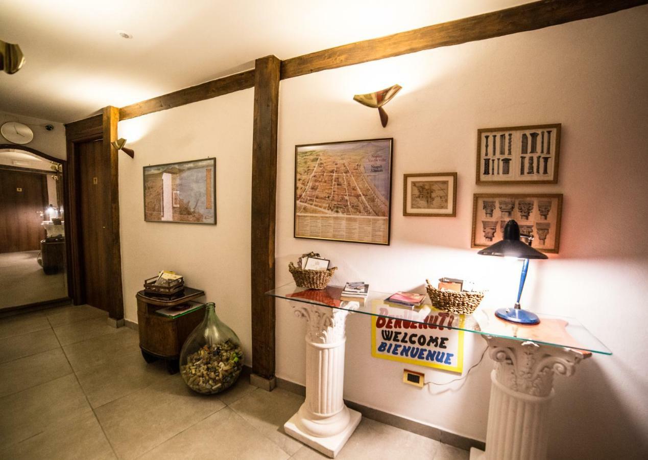 Colonna Bed Bed & Breakfast Naples Exterior photo